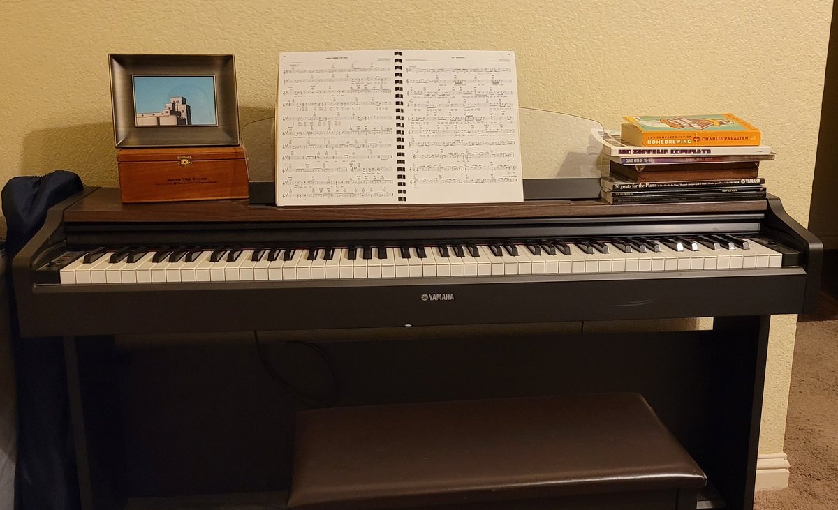 BluSaberWielder's tweet photo. Unfiltered life, day 15! Consciously trying to play more over the next year, I miss having multiple songs down by memory.
#OneOfMyHappyPlaces #TryingToPlayMore #BeatlesOnTap https://t.co/kNbl3flRTK