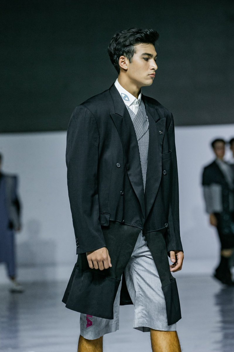 jmfwofficial's tweet photo. For Embracing Jakarta Muslim Fashion Week, Aldre by L showcased its latest collection and it rocked the runway. Photo by Muhammad Zaki and Honda Tranggono.

Curious for more looks and details? Kindly check our Pinterest.

#JakartaMuslimFashionWeek
#JMFW
#EmbracingJMFW
#Throwback https://t.co/a8tZ1SAOmi