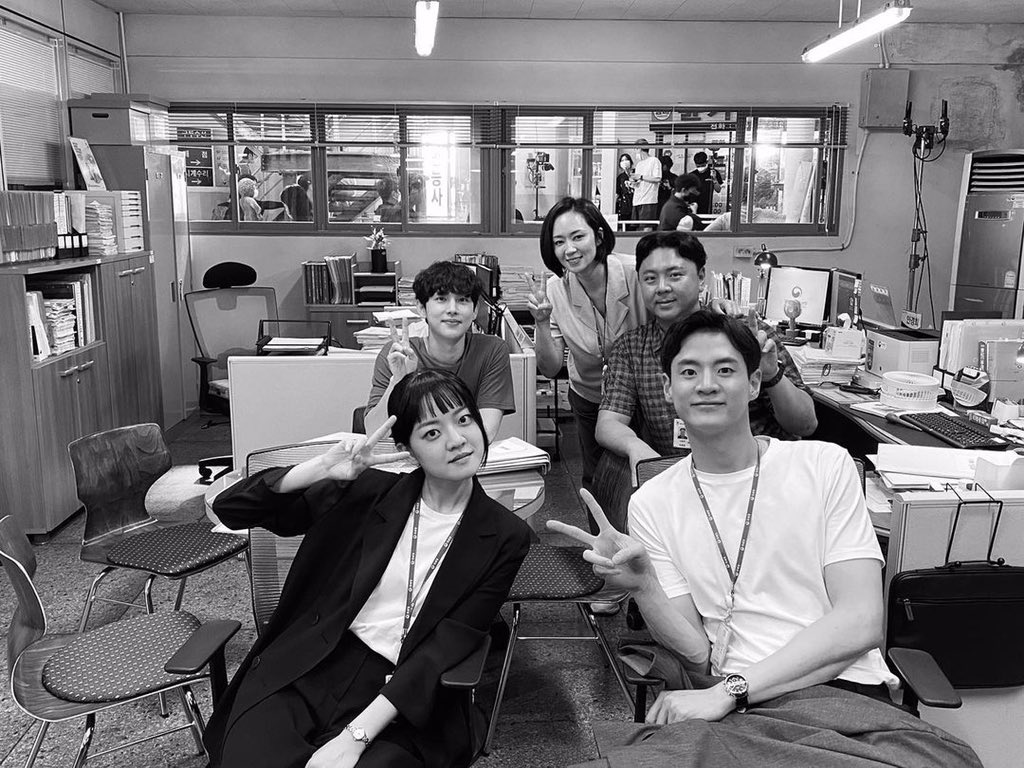 imnourhan's tweet photo. Actor moon Suin ig update 

Siwan with his Tracer drama costars 

[ #임시완 #yimsiwan #트레이서 #TRACER ]

https://t.co/k0wLh3pynJ https://t.co/jNq8l8OQin