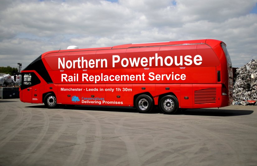 BorderEngland's tweet photo. Meanwhile in the #North (aka #South or #Midlands if you live in #Redcar, #Newcastle, #Carlisle etc)...

(Except when there is snow and the M62 &amp; all other transpenenine roads are shut)

#hs2 #northernpowerhouserail https://t.co/KPrXrqnW5r