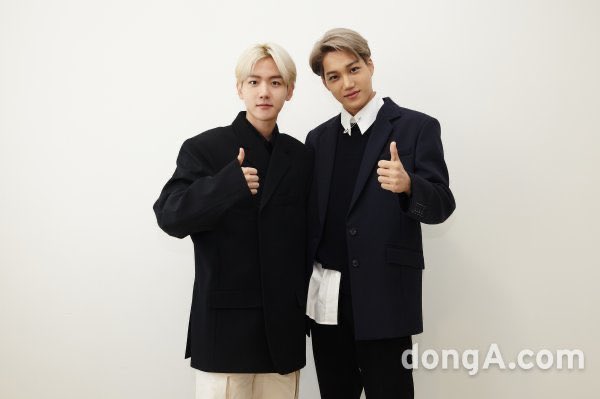 puckyshot's tweet photo. very much obsessed with how kaibaek are touching but sehun and jongin left room for jesus😂 https://t.co/EhaHCS5Yku
