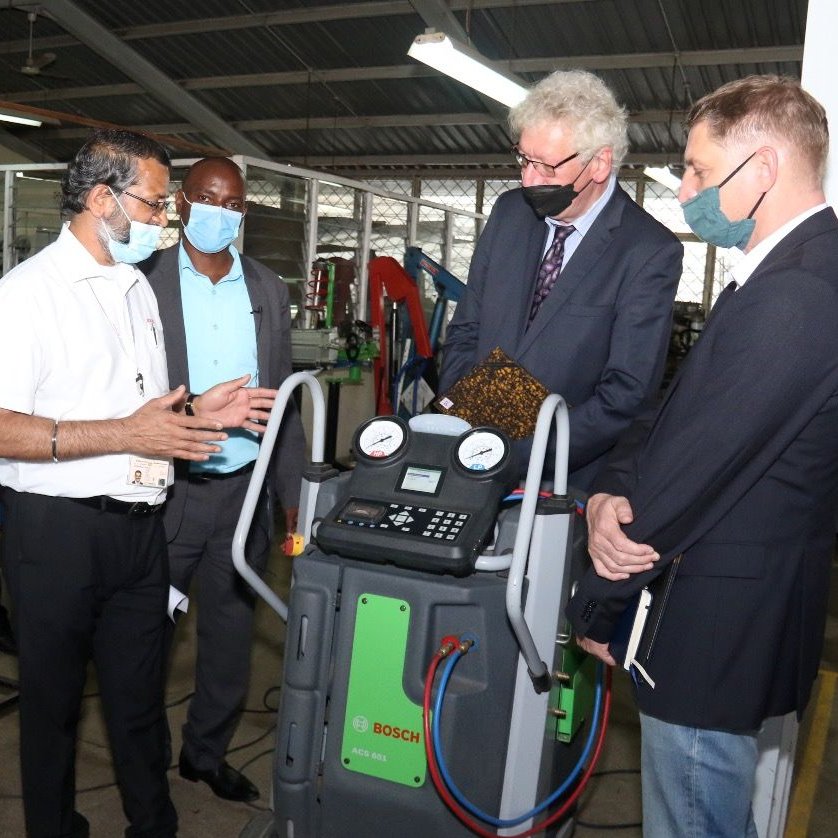 bodo_immink's tweet photo. News! "Skills for Employment in the Automotive Sector" #SEAS is a new partnership between @BoschGlobal, Nairobi Technical Training Institute #NTTI and @giz_gmbh #Kenya to develop a #SkilledWorkforceKE by upskilling Jua Kali artisans for a constantly changing #AutomotiveSector! https://t.co/f60UcDxkBU