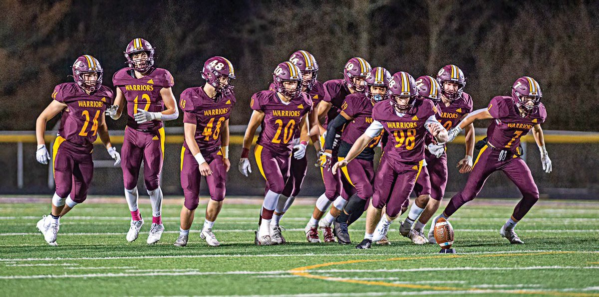 CKirda's tweet photo. Huge thanks to all the coaches that made this season great, next year will be even better! @WalshJesuitFB @Chris_Sailer @nalexanderWJHS 
Check out this highlight! https://t.co/4Cj6VnWt8Y https://t.co/beJrlJGc7C