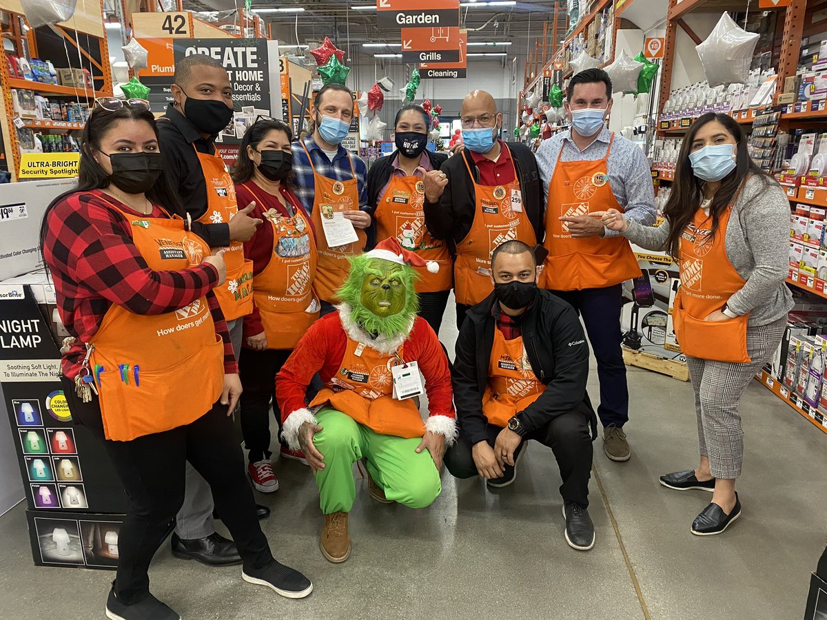 Ignacio (Nacho) (@ignacioarguel18) on Twitter photo Lots of fun <a href="/SignalHillHD648/">Signal Hill 6️⃣4️⃣8️⃣</a> celebrating and enjoying the Black Friday weekend 🎉🌲🥳 The Grinch Lots of fun <a href="/SignalHillHD648/">Signal Hill 6️⃣4️⃣8️⃣</a> celebrating and enjoying the Black Friday weekend 🎉🌲🥳 The Grinch