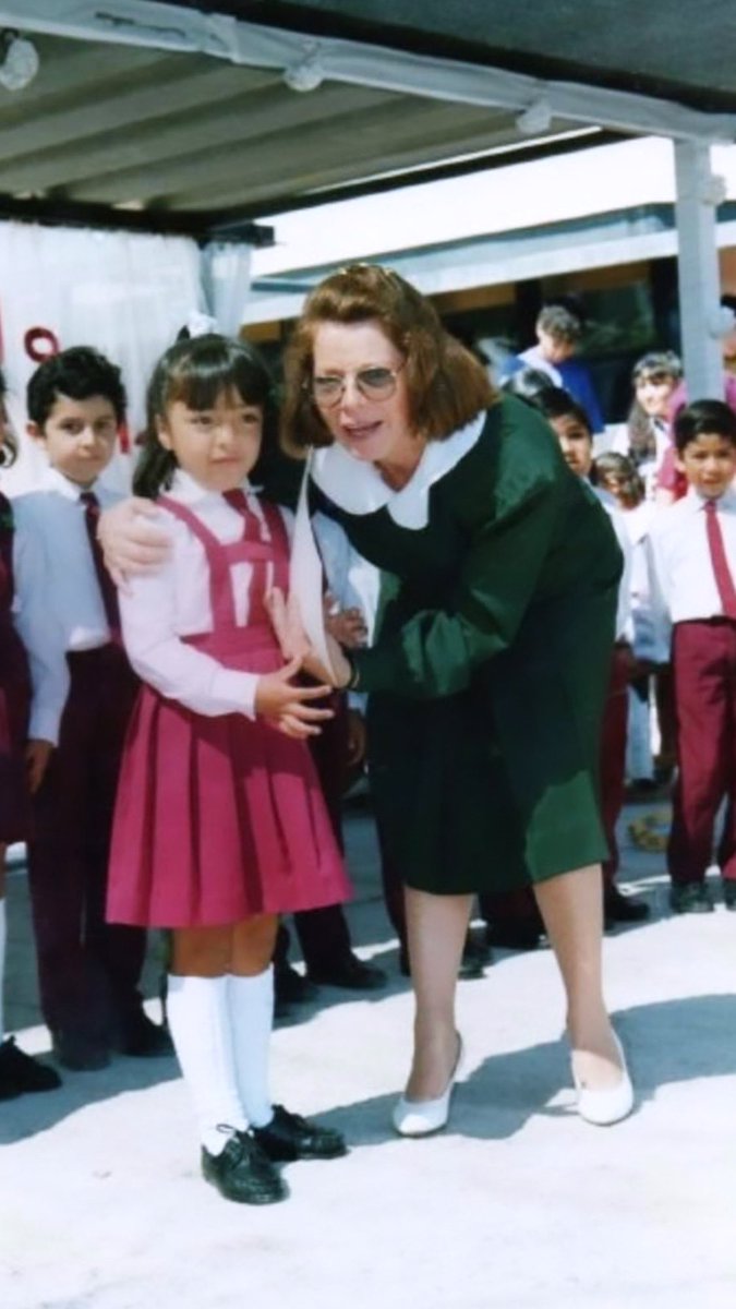 enjoyCamila's tweet photo. #FotoEscolarxBoric una Camilita Junji, que después fue a 2 escuelas con números, a 1 liceo artístico y encuentra día a día su futuro... #FinAlLucro #BoricPresidente2022 https://t.co/79mmLcYzse