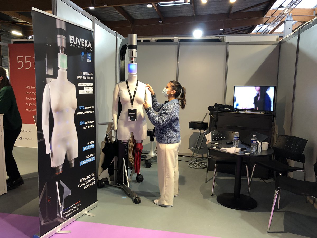 Euveka_'s tweet photo. Retrouvez nous aujourd’hui et demain à @TechforRetail : Le salon européen du #retail innovant 👕💡| Stand C30 | pour vous présenter notre tout dernière solution robotique et logicielle pour la vente en ligne et en boutique 😍#morphodata #innovation #sustainablefashion #inclusion https://t.co/nJLA8q24Gv