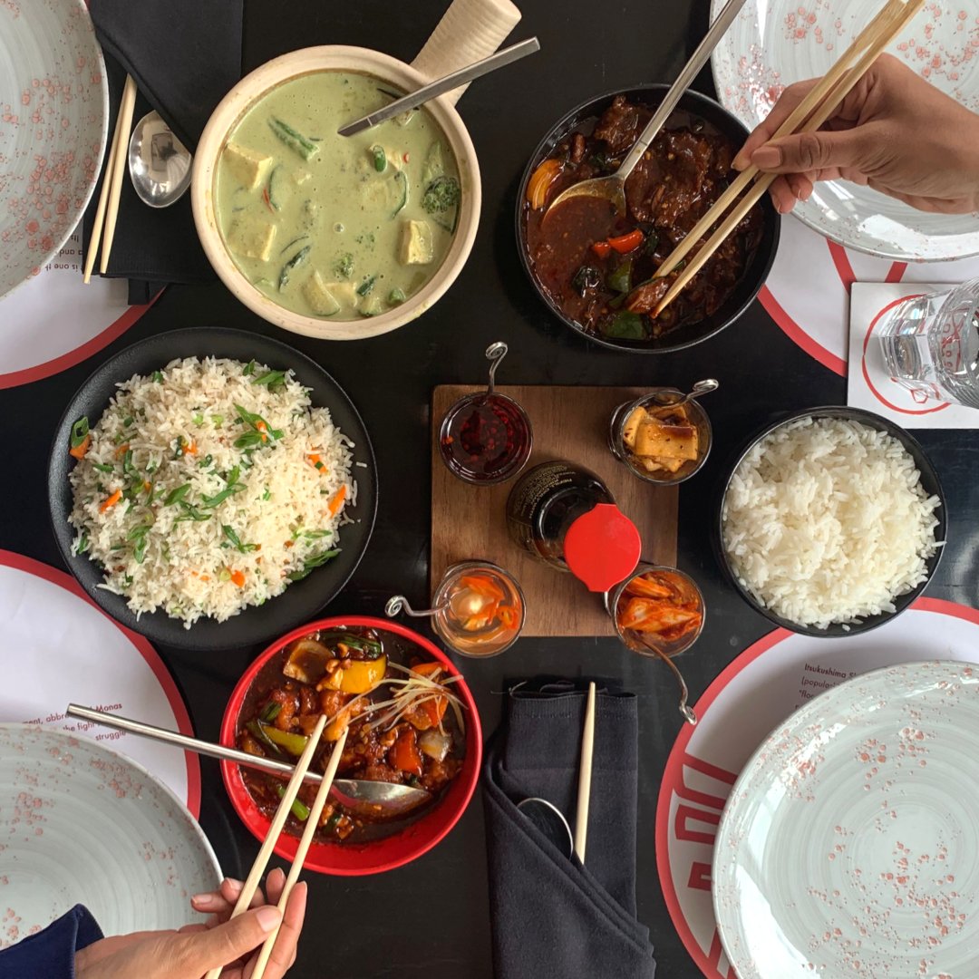 A Pan Asian feast done right with Thai Green Curry, Kung Pao Chicken, Stir Fried Tenderloin and assortment of rice. Need we say more? 🍛

Visit our Indiranagar &amp;UB City branch.

#PanAsian #Dinner #WeekNight #TuesdayThoughts