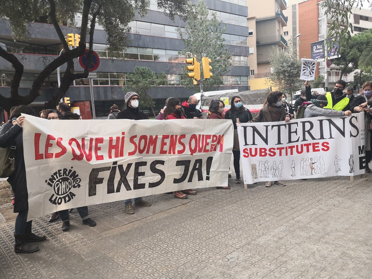 P_InDo's tweet image. MOBILITZEM-NOS!!!! CRIDEU BEN FORT EL NOSTRE ABÚS!!!! A URQUINAONA!!!! #LesQueHiSomEnsQuedem #fixesa