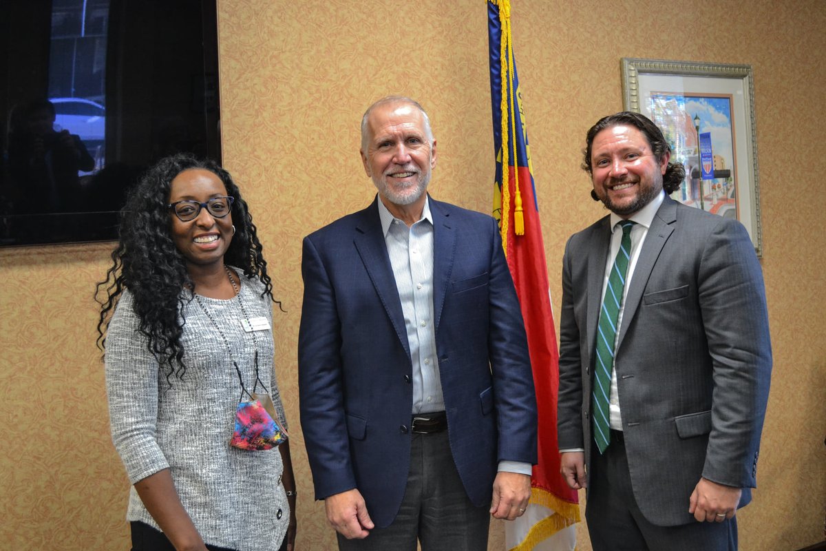 ryanwsimons's tweet photo. Nice to have @ThomTillis stop by the @WilsonChamber for a quick chat about jobs, infrastructure, and the census. https://t.co/cs0oJUsQcJ