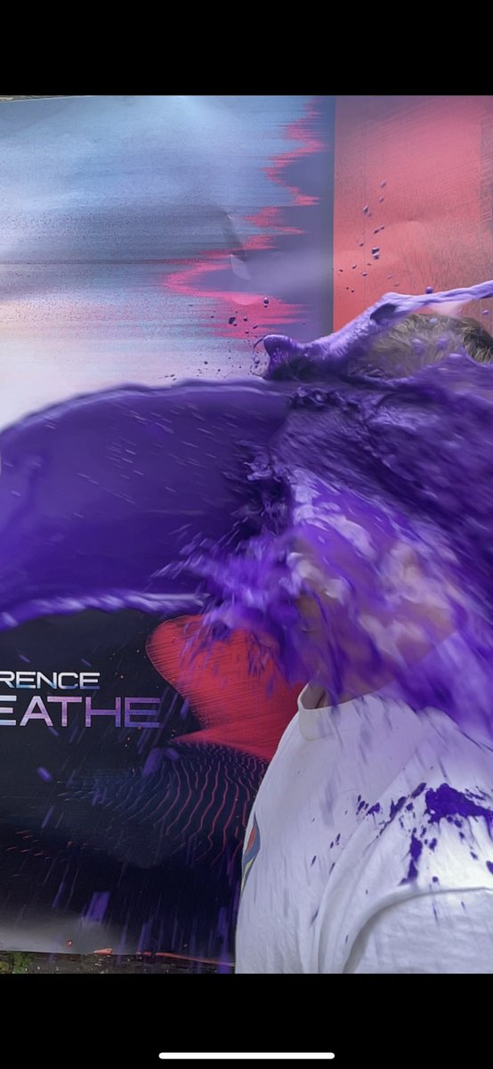 Circumference_'s tweet image. if you’re not listening to our new EP we’re gonna come throw paint all over you

circumference.ffm.to/breathe