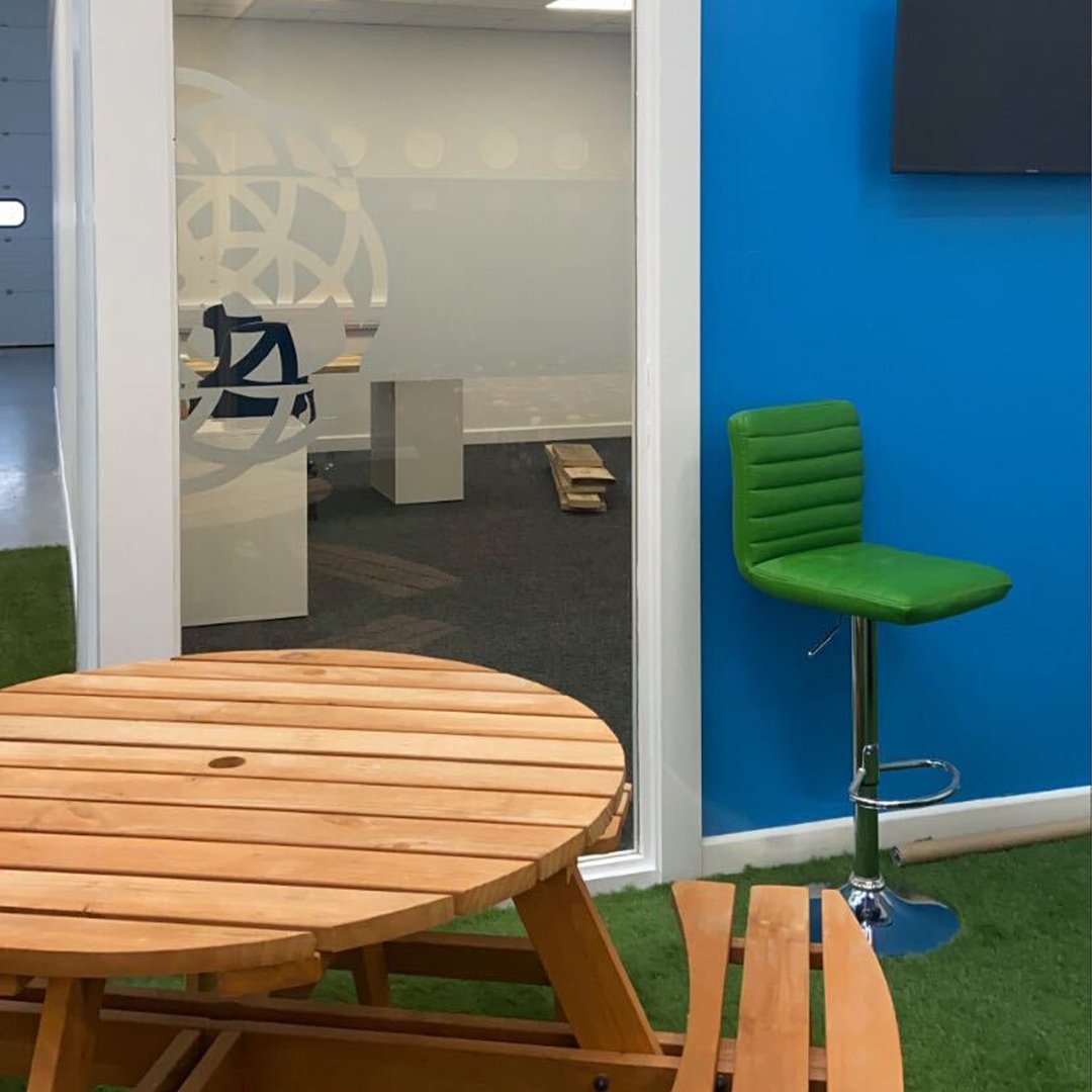 DurataUK's tweet photo. We’ve been working hard to get our brand new mechanical and electrical design department off the ground and ready for launch. 🙌
It’s finally all coming together, and we are really happy with the results so far. 🎉
#Durata🔋 #NewOfficeSpace #DesignDepartment #CriticalPower https://t.co/L8YYn9XtT7