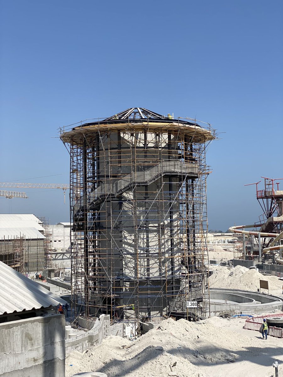 Interlink_LG's tweet photo. Brand-new SuperFlume loading…⏳

Things are really starting to come together over at the Aquatar Water Park on @Qetaifan Island.

Our upcoming attraction will tell the story of Qatar’s history of oil discovery in a fun-filled edutainment experience, with plenty of splashes! 💦 https://t.co/ohNYpXuN10
