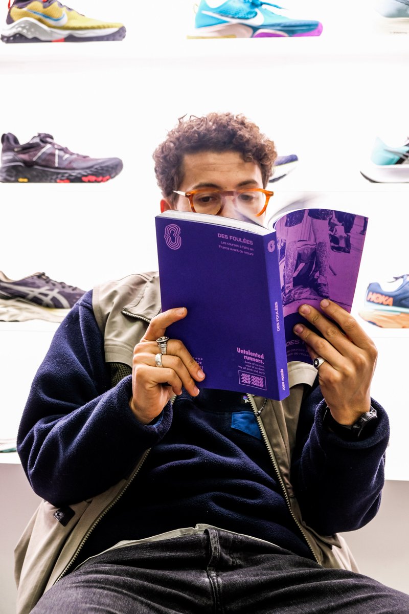 🚨📚 Notre livre Des Foulées est de retour pour Noël 🤓

Conçu par nos untalented runners, il recense les 30 courses à faire en France avant de mourir et a été imprimé en France.

Commandes sur desfoulees.fr 

😘