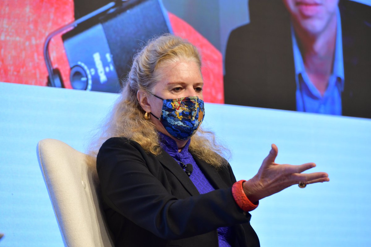 HkSummit's tweet photo. Being part of the #FashionIndustry, many guests &amp; attendees of #fashionsummithk2021 wore #ReusableFaceMask to support #SustainableFashion. Let's see photos of their trendy #facemasks : https://t.co/0w8jQBYIX3
#fashionsummithk #DesignForTheFuture #conference #FashionAccessories https://t.co/6LfUjSzL95