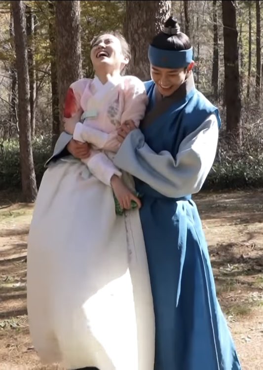 ohbo_ohbo's tweet photo. 아무튼 박은빈은 들고 봐야하나봄ㅋㅋㅋㅋㅋㅋㅋㅋ https://t.co/lW9hUNzr8O