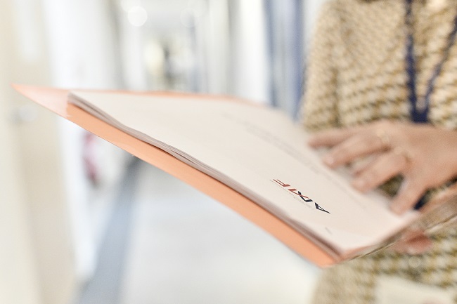 [#Epargne] Les investisseurs particuliers sont plus nombreux, plus jeunes et recourent de plus en plus aux neo-brokers depuis la crise #Covid19. 📚 Retrouvez les résultats de notre nouvelle étude ici ➡️bit.ly/3I3pnLF
#Bourse #Investissement #Trading