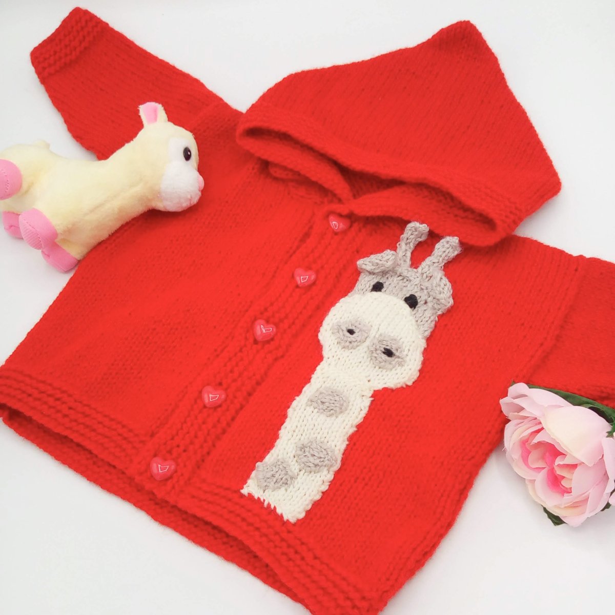 sonicpollyr's tweet photo. This cute Knitted Baby Jacket with a Giraffe motif would make a lovely gift for a baby or toddler. Price is from £20 + P&amp;P for 16" chest size, other sizes available. https://t.co/W8sqW1PTor #beautifullyhandmade #stitchesandstones #babysjacket #giraffemotifjacket #hoodedjacket https://t.co/AjZWf9Ymgb