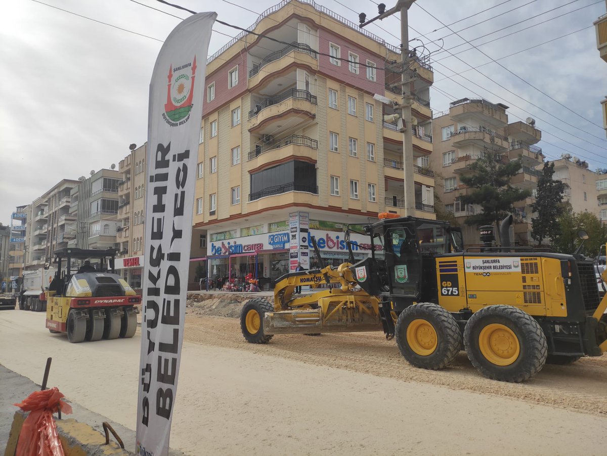 Haliliye İlçesi Ulubatlı Mahallesi Yunus Emre Caddesi yol genişletme çalışmamız PMT serimi ile devam ediyor.

<a href="/zabeyazgul/">Zeynel Abidin BEYAZGÜL</a>