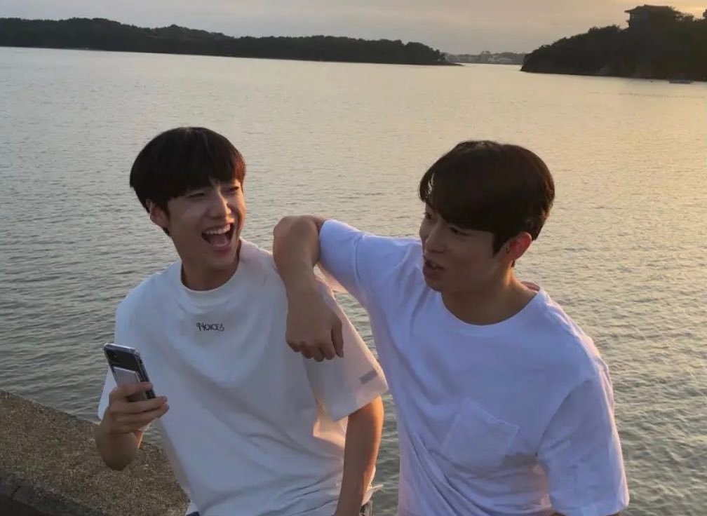 อึนซังแบบอยู่กะดาวอนคือขำทั้งวันแน่นอนอ่ะ คนนึงก็เป็นตลกทั้งวัน อีกคนก็เส้นตื้น555