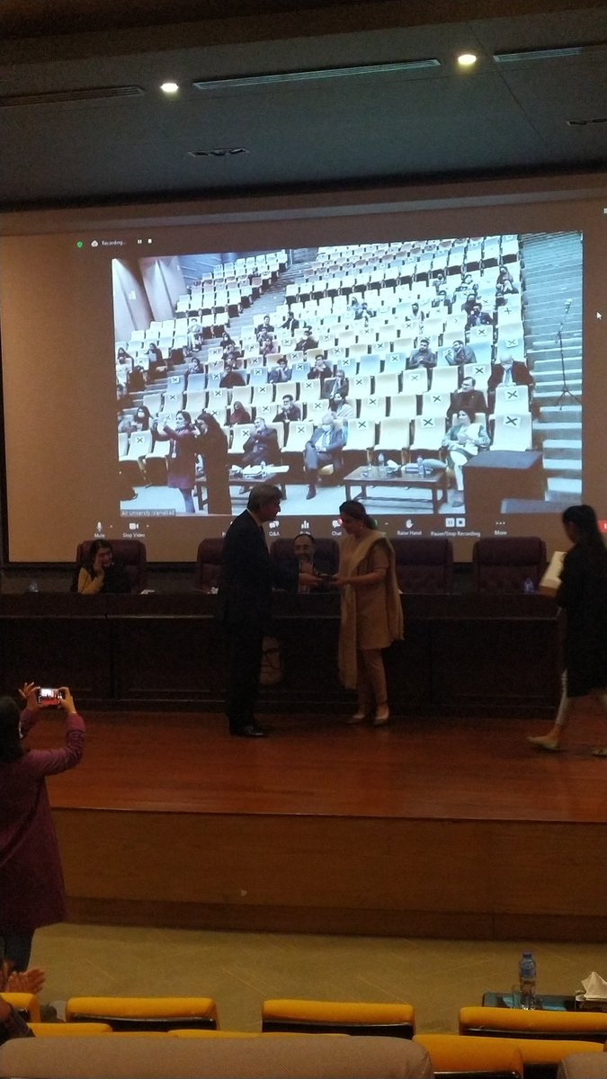ayesha_zulficar's tweet photo. @AZonaib #InltConference21 #FASSS #DASSS #AU https://t.co/4u3vvy87y3
