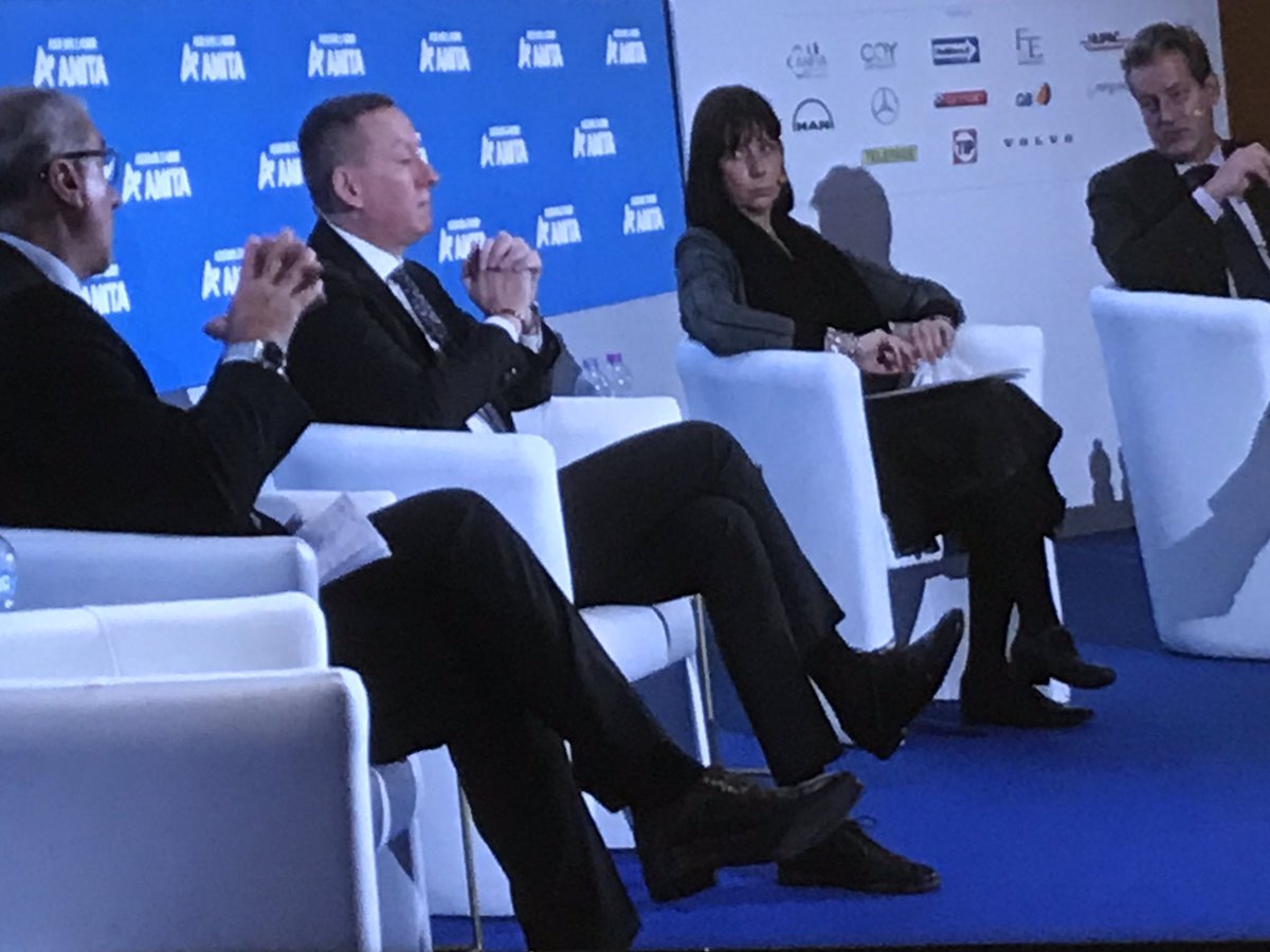 Prima tavola rotonda all’Assemblea Anita 2021. Intervengono: Giuseppe Acquaro (Terminal Italia), Carlo Costa (Autostrada Brennero) e Daniela Stradiotto (Polizia di Stato). #Rievoluzione