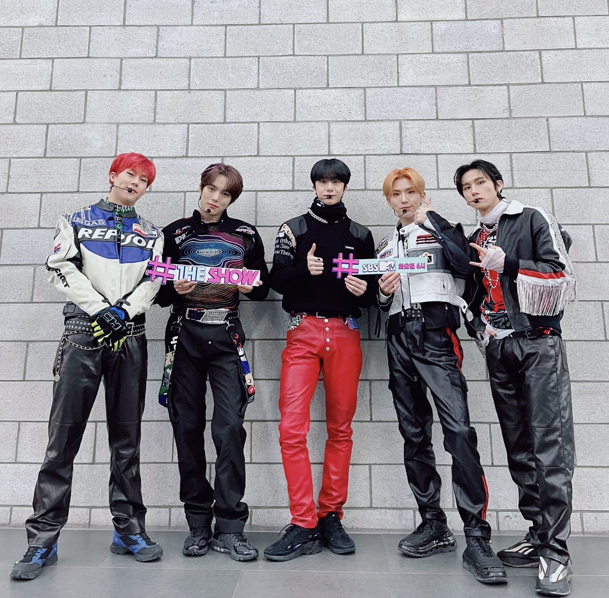 kpopWorldItaly1's tweet photo. I  MONSTA X si aggiudicano la quarta vittoria con “Rush Hour” oggi a The Show

1ST DOUBLE CROWN

#RushHour4thWin #MONSTAX_RushHour #MONSTAX #RushHour #MONBEBE #MONSTAX19thWin https://t.co/tEnDMkddWp