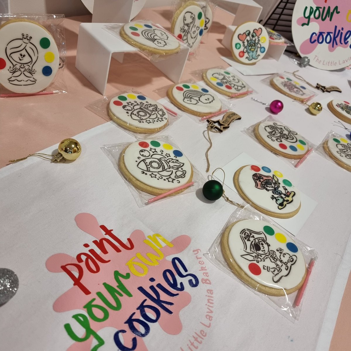 LaviniaBakery's tweet photo. Al set up and ready for @Nucleus_IC Christmas Fair. 

Pop along, and grab a cookie, if you're free! 

#Christmasfair #shoplocal #shopsmallbusiness #dartfordmums #dartford #dartfordbusiness https://t.co/TWxkYqB7oD