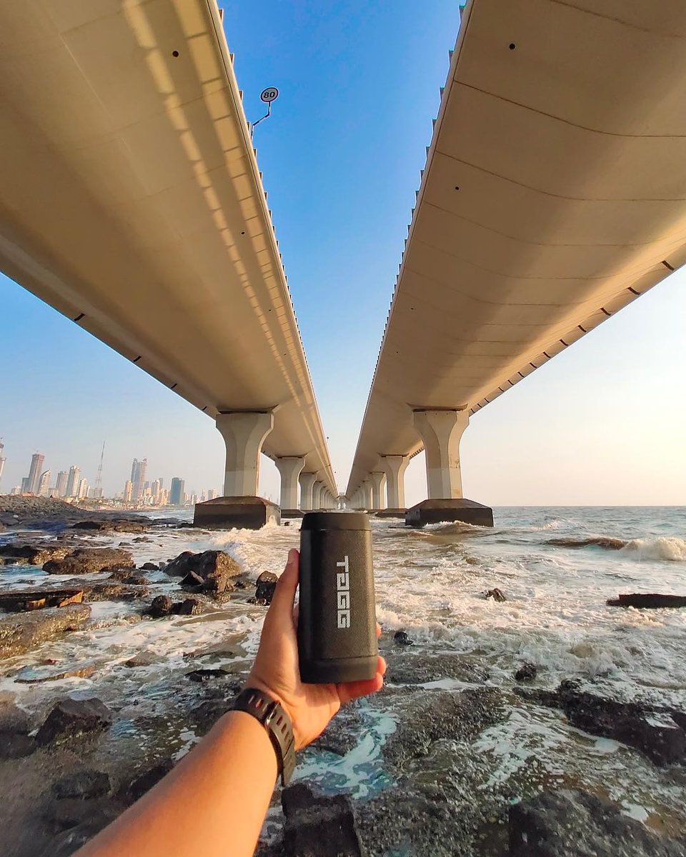 TAGGOfficial's tweet photo. I enjoyed this scene with music on my new TAGG Sonic Angle 1 Bluetooth Speakers by @tagg_digital With #TAGGInMyCity, I can cherish music and explore my city at the same time.
#TAGG #KeepsYouAhead
#TAGGster ๐ท: Vedand Kandalgaonkar https://t.co/wrdMInNvED