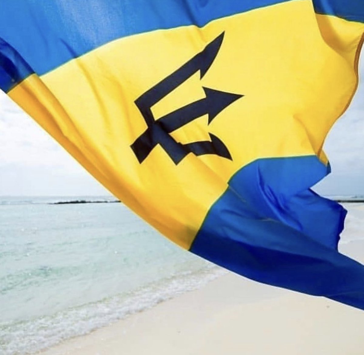 MrBlackmans's tweet photo. Happy Independence #Barbados! 🇧🇧

This day has been a long time coming for today we are truly independent, a republic that can make our own decisions about our future and what is right for our island.

Big up @miaamormottley for making this possible. 🙏🏾

#barbadosindependence https://t.co/eSiXIkXyQP