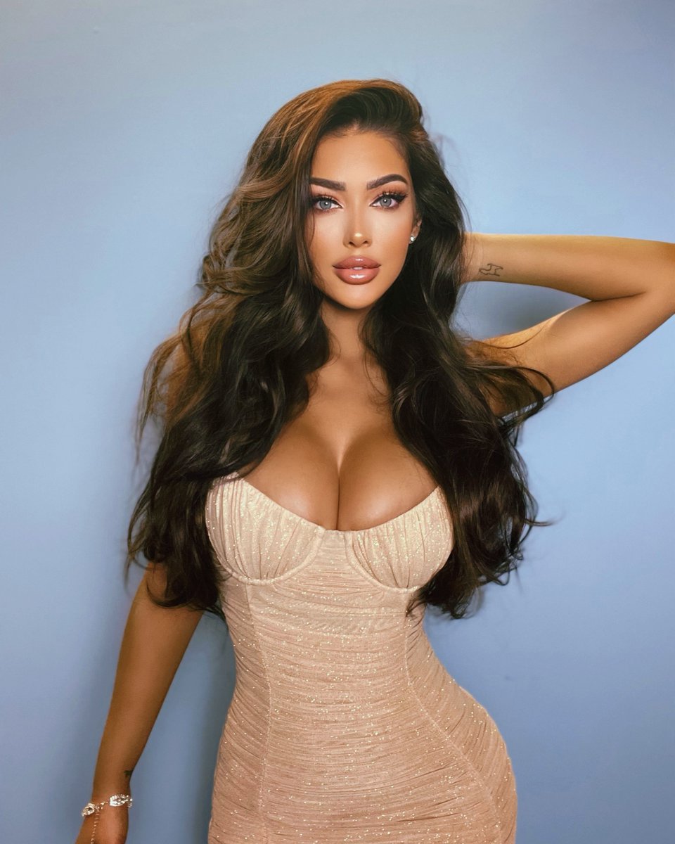 Delia Rose 👑 on X: Insta : deliaroseofficial Onlyfans : deliaroseofficial  👽💙💋 t.coz7eEx8BM6M  X