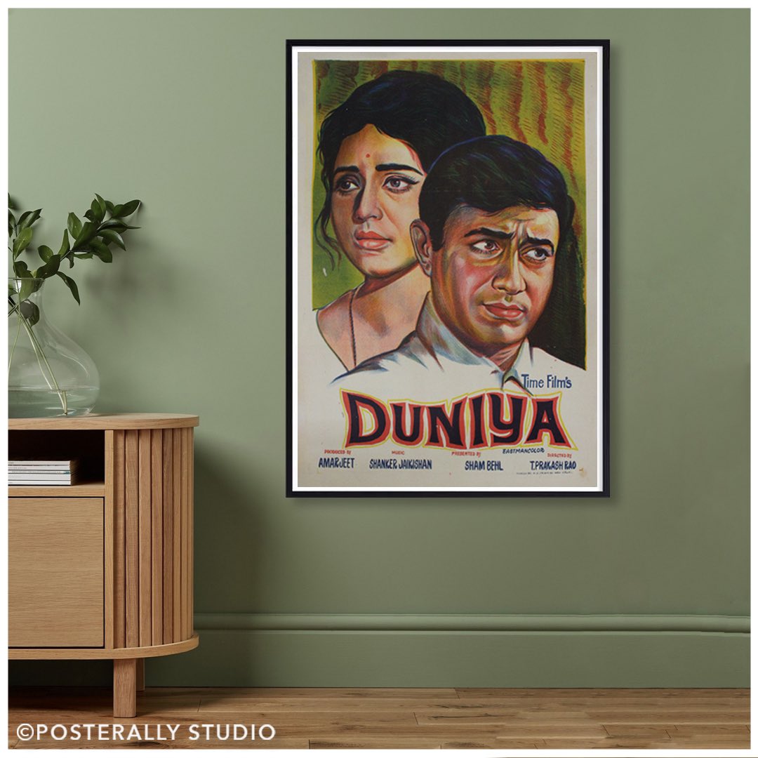 Original Bollywood Poster - Duniya (1968) featuring Vyjayanthimala and Dev Anand.
*This is an actual one of the only few surviving posters of the movie from the time of release of the film*

Head to posterally.com

#posterallystudio #homedecor #devanand #vyjayanthimala