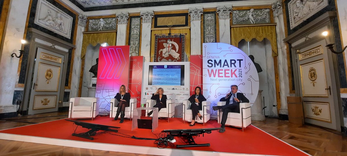 PAESFirenze's tweet photo. + smart lighting = + led + sicurezza -  emissioni co2 - consumo + risparmio = @comunefi #firenzecambialuce @ponmetro1420 @GenovaSmartWeek https://t.co/9jbcwqLPsv