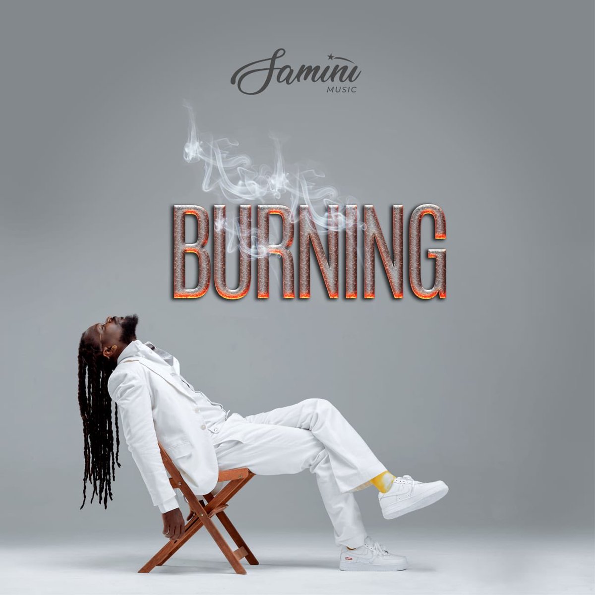 samini_dagaati's tweet photo. #burning #Burning #BURNING 🔥🔥🔥
@EFYA_Nokturnal 
@AmgMedikal 
@KinaataGh 
#saminixperinceconcert 
#saminixperience 
#akyesaaaaaaaaa https://t.co/BTCn23Id26