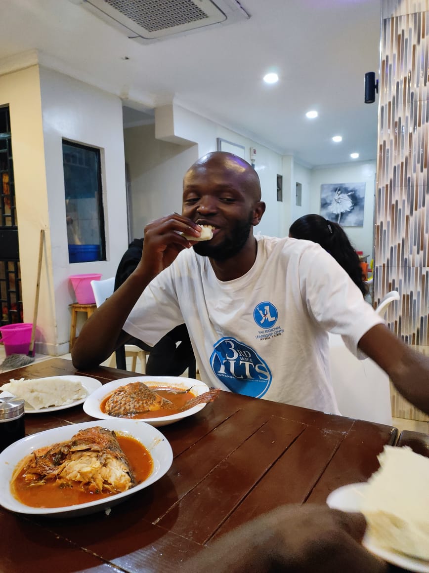 YALIAlumniKe's tweet photo. By sharing stories of impact, we had the chance to sample delicious food from the region, enjoying flying the beautiful skies of the lakeside city of Kisumu while also showcasing community impact of 'Women in African Power Network' #WiAP
#AlumniTransformation
#StoriesWellTold https://t.co/OeHrZug0Zs