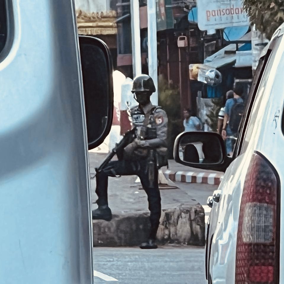 cape_diamond's tweet photo. #MYANMAR: The junta forces have blocked the roads in downtown #Yangon and checked all the cars right after the protest was reported - heavy traffic followed. A traffic police station downtown was reportedly torched early in the morning today in the city.

#whatsHappeningInMyanmar https://t.co/UAPnGWErwO