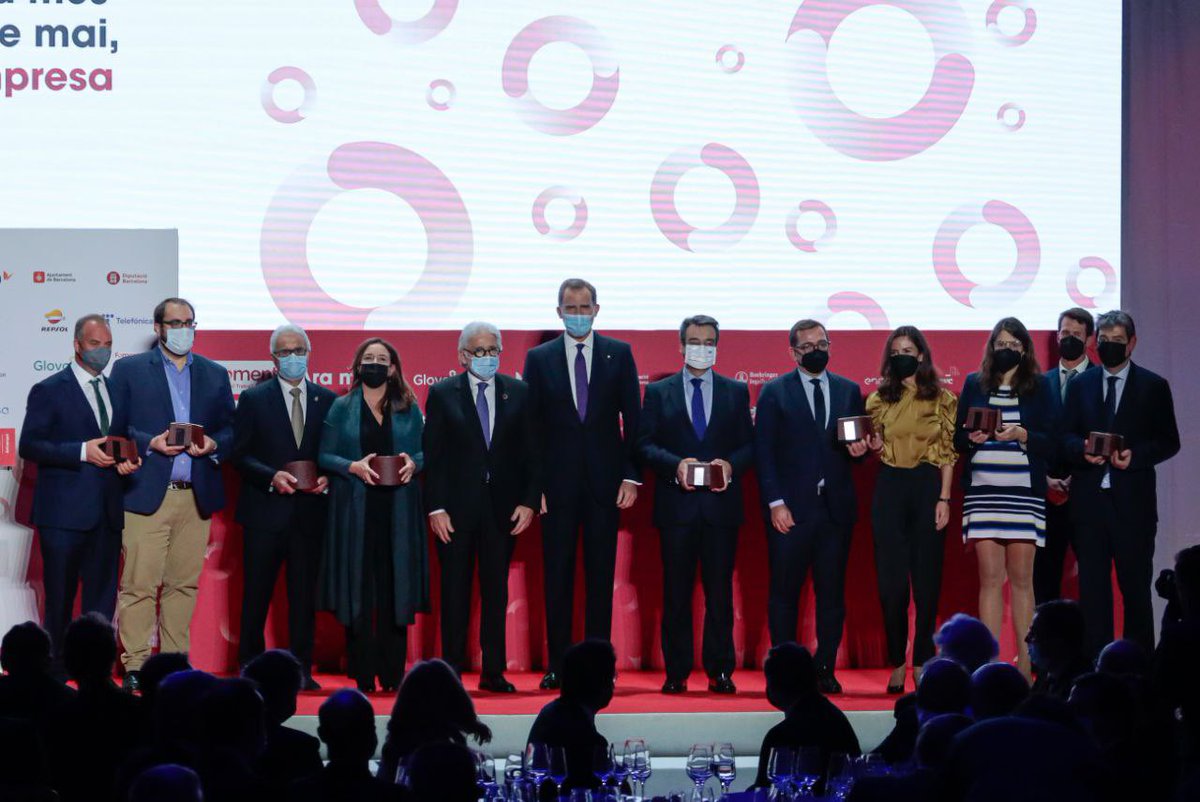 AnnaTorruella's tweet photo. .@caixabank_cat ha estat present un any més als Premis Carles Ferrer Salat de @FomentTreball, emmarcats dins la gala del 250è aniversari de la patronal.  Enhorabona a tots els premiats, en especial als guardonats #PremisFoment , Isidre Fainé de @FundlaCaixaCAT i #AITPA #Foment250 https://t.co/NVSrH8fpXN