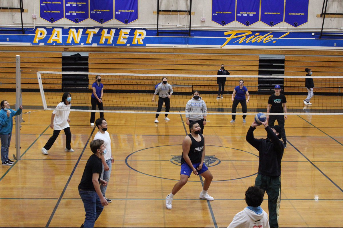 The Intramural Volleyball Tournament this year was a success! Panthers worked hard together with great sets and mind-blowing spikes to push their teams further in the competition 🏐🐾💛💙