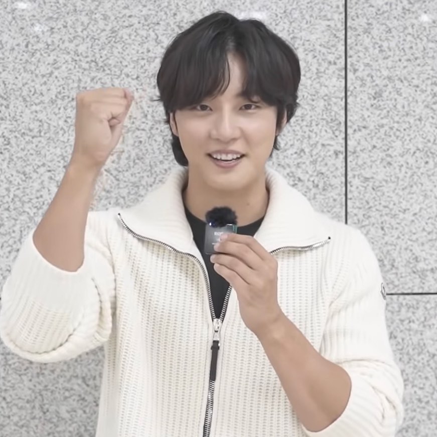 edsiyoon's tweet photo. 💌- Good luck today! I know you are going to do great. Fighting Siyun my love!! 🥰😘🤩🤗💛💛💛💛💛
~ The King Of Versatility ~
#윤시윤 #YunSiYun #yoonsiyoon #yoonshiyoon #尹施允 #ユンシユン #ยุนชียุน #시유니 #섹시윤 #mylove #myoneandonlyyoon #LoudAndProudFanOfYSY🙋♀️ #moa_ent https://t.co/7if5RoyD04