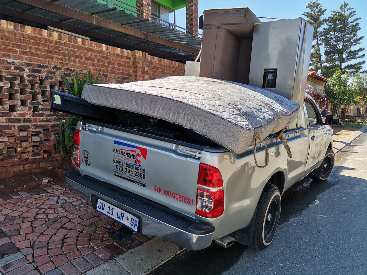 FManenzhe's tweet photo. Alexander to Sunnyside ❗❗💪💯
Bakkies and trailers for hire, you can call or whatsapp 0723932380.
We do both short and long distances.
#Gracework🙌
#FManenzheOnDuty✊
#The_Transport_Guru💀
#F_Manenzhe_Transport_and_Logistics 🔥 https://t.co/cmOy8X0LH5