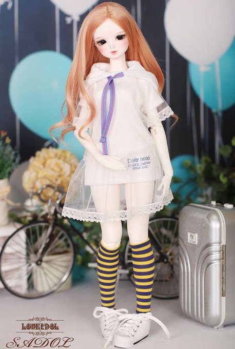 DOLKNAGOYA's tweet photo. 本日最終日◎閉店セール全品30％Off開催中◎
【SADOL】40cmGirl/MDDサイズのセット服入荷しました。
セット内容は、フード付きパーカー/レースワンピース/ソックス
お色はWhiteです。
価格◎￥8,450→(30%Off)￥5,910 https://t.co/sioLtDxJ2B