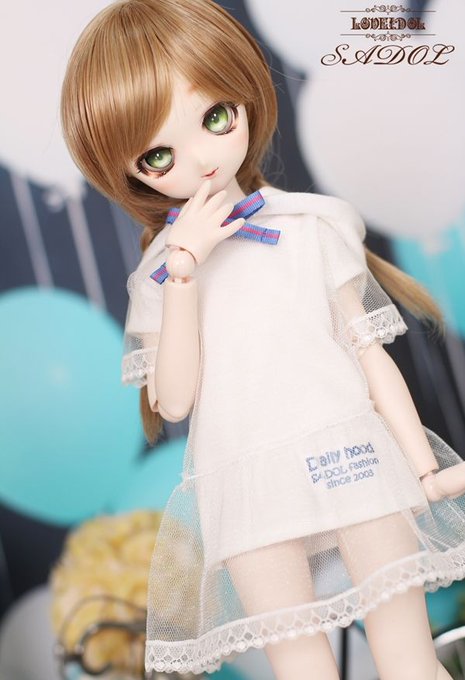 DOLKNAGOYA's tweet photo. 本日最終日◎閉店セール全品30％Off開催中◎
【SADOL】40cmGirl/MDDサイズのセット服入荷しました。
セット内容は、フード付きパーカー/レースワンピース/ソックス
お色はWhiteです。
価格◎￥8,450→(30%Off)￥5,910 https://t.co/sioLtDxJ2B