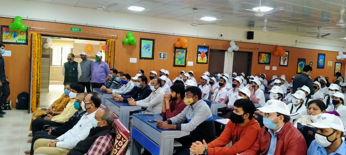 dmeastdelhi's tweet photo. ELC programme in RSKV west vinod nagar school East Delhi.
@CeodelhiOffice
#ceodelhioffice #ssr2022 #specialsummaryrevision #specialcamp #activities #addname #doityourself #doregister #facilities #voterawareness #chalovoterbanehum #delhiutsav https://t.co/cBIkwhpeat