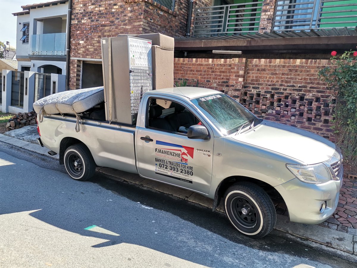 FManenzhe's tweet photo. Alexander to Sunnyside ❗❗💪💯
Bakkies and trailers for hire, you can call or whatsapp 0723932380.
We do both short and long distances.
#Gracework🙌
#FManenzheOnDuty✊
#The_Transport_Guru💀
#F_Manenzhe_Transport_and_Logistics 🔥 https://t.co/cmOy8X0LH5