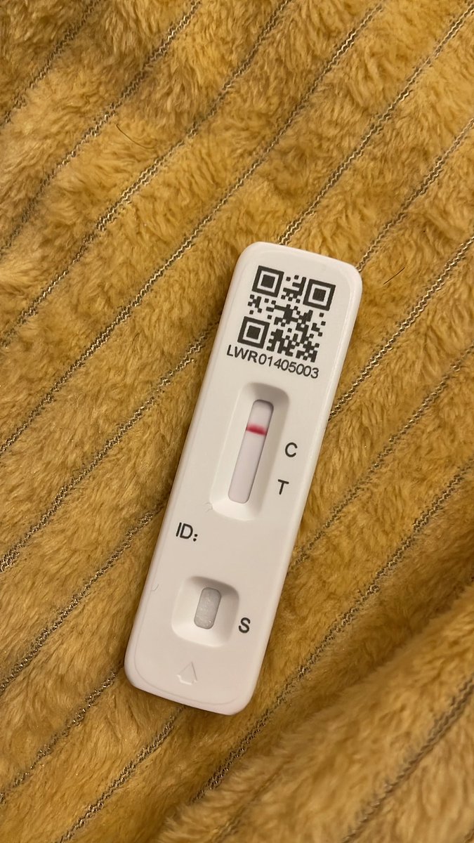 KmswardWard's tweet photo. I test myself to protect myself, my friends, colleagues, family and my patients! #getatest #COVID19 #negative https://t.co/qLWAsK4xKL