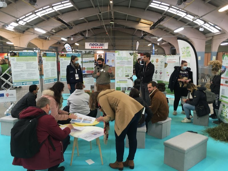 JeremieJost's tweet photo. Le #RéseauREDCap et ses partenaires bien présents à @Caprinov la semaine dernière pour parler technique avec les éleveurs et futurs éleveurs de #chèvres🐐 sur l'espace #CAPRITECH
Contenus à retrouver ➡️ https://t.co/MTE5Z1TVJx
7 ateliers techniques par jour 💪😀 https://t.co/T69UGwIXp9