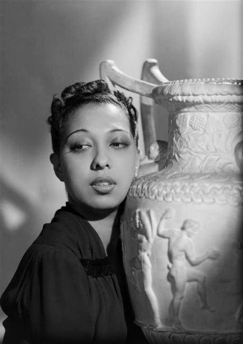 Aujourd’hui, une femme, noire, Résistante, va entrer au Panthéon. Un homme gris, misogyne, admirateur de Pétain, va entrer en campagne.