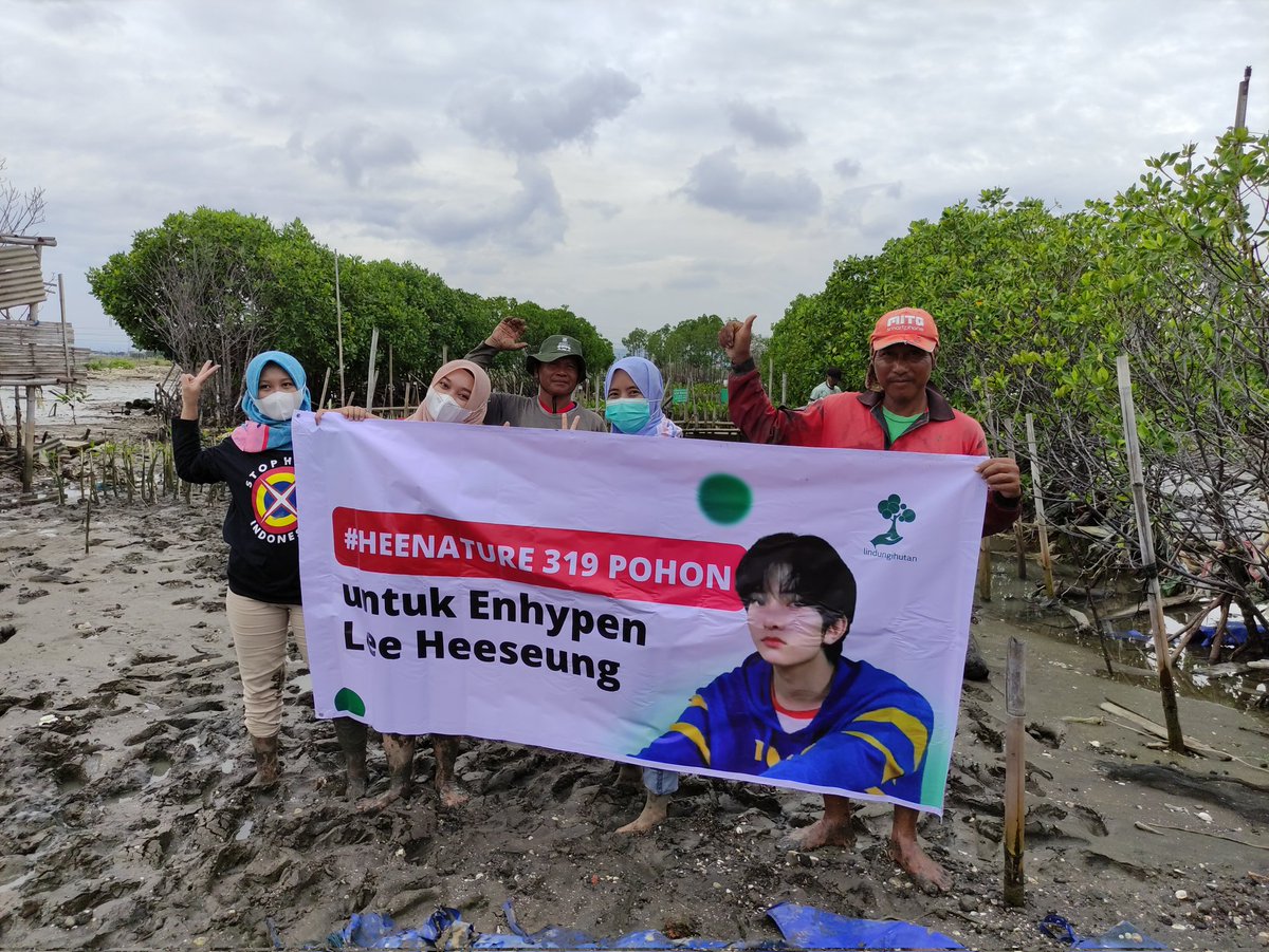 LHSUniverse's tweet photo. 🌳Dokumentasi Hee-Nature🌳
Hai, penanaman project Hee-Nature telah sukses dilaksanakan pada tanggal 13 November lalu & berikut dokumentasinya.
Terima kasih untuk semua pihak yg telah berpartipasi menyukseskan project ini.
Mari kita dukung Heeseung terus🥰
#Heeseung #ENHYPEN https://t.co/xDNSk6TWZi