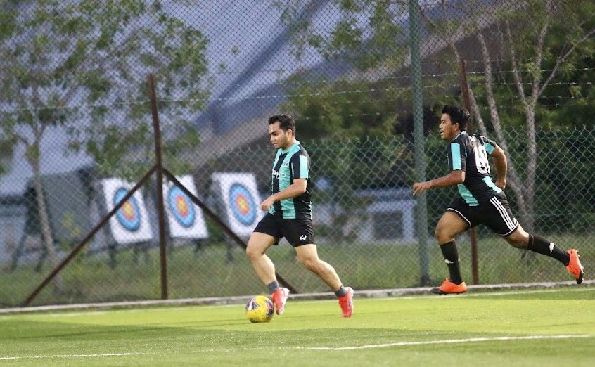 RaffiqAidrus21's tweet photo. Good to be bounce again with my bois #TeamEclectic #1014 

Thank you KUSESS1014. Ggwp 🤟🏻

Next?  ⚽️SASER1014 https://t.co/ZBvBlzKz8I