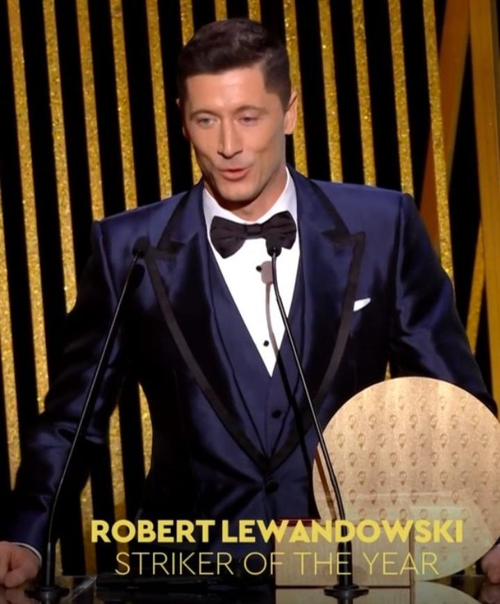 I can't stop sending congratulations to my best ever player 
He's more better than your favorite players 

LEWA🤜🏼🤛🏼