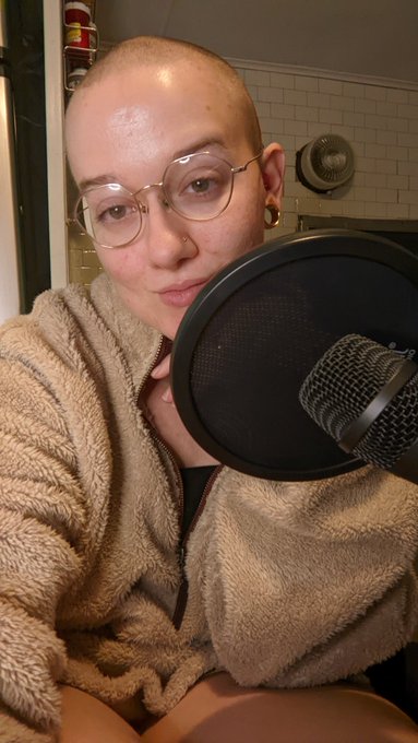 Officially have a professional mic! Thinking about doing some sub devotion audios.  Findom https://t